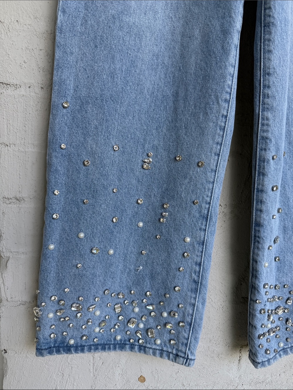 BLANKNYC Franklin Embellished Ribcage Wide-Leg Jeans Light Wash Waist 26 - Picture 6 of 16